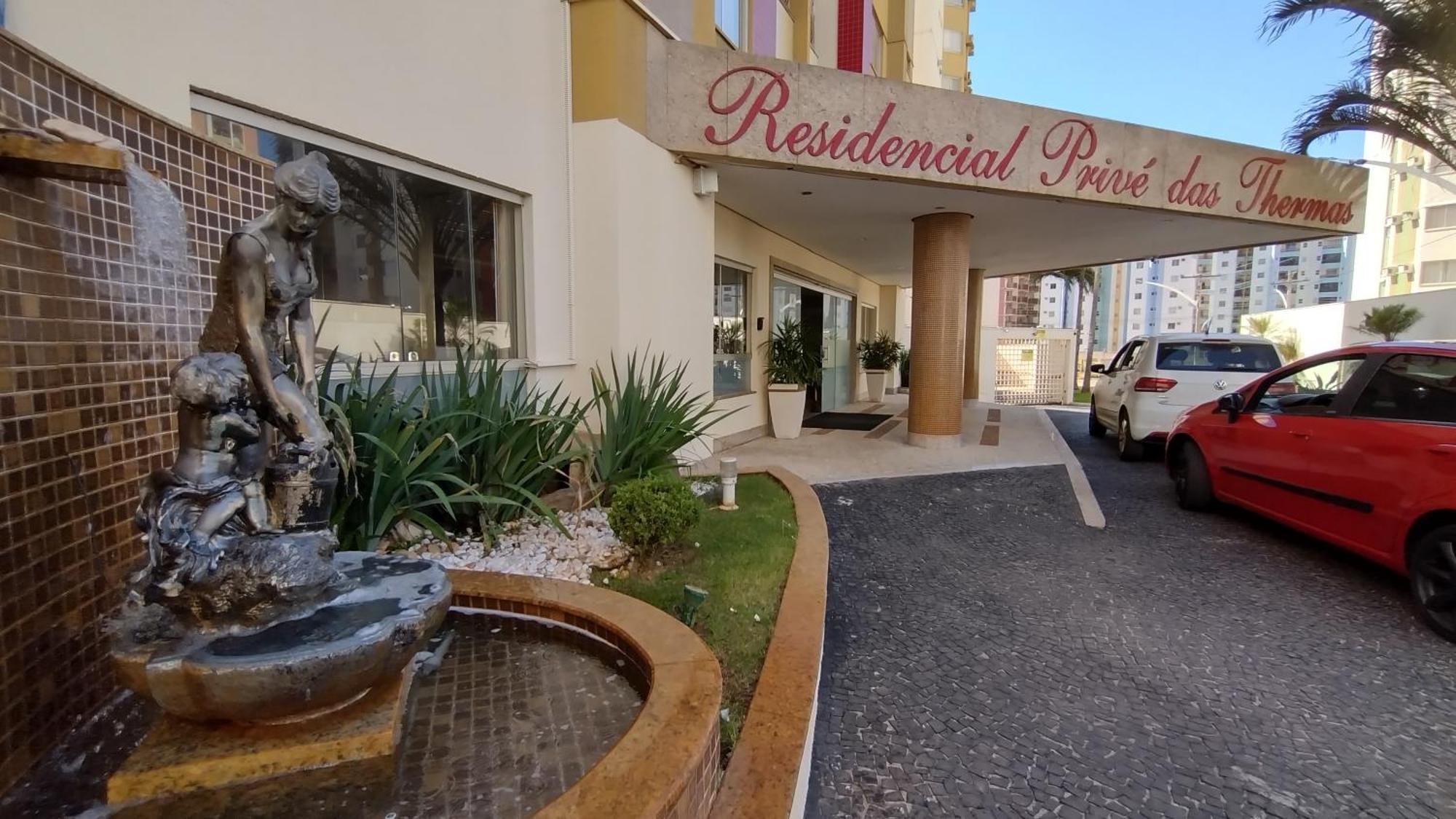 Apartamento Resid. Prive Thermas 1 Com 7 Piscinas E Toboagua Acquaalegria Infantil - Localizado Prox. Walter Park Caldas Novas